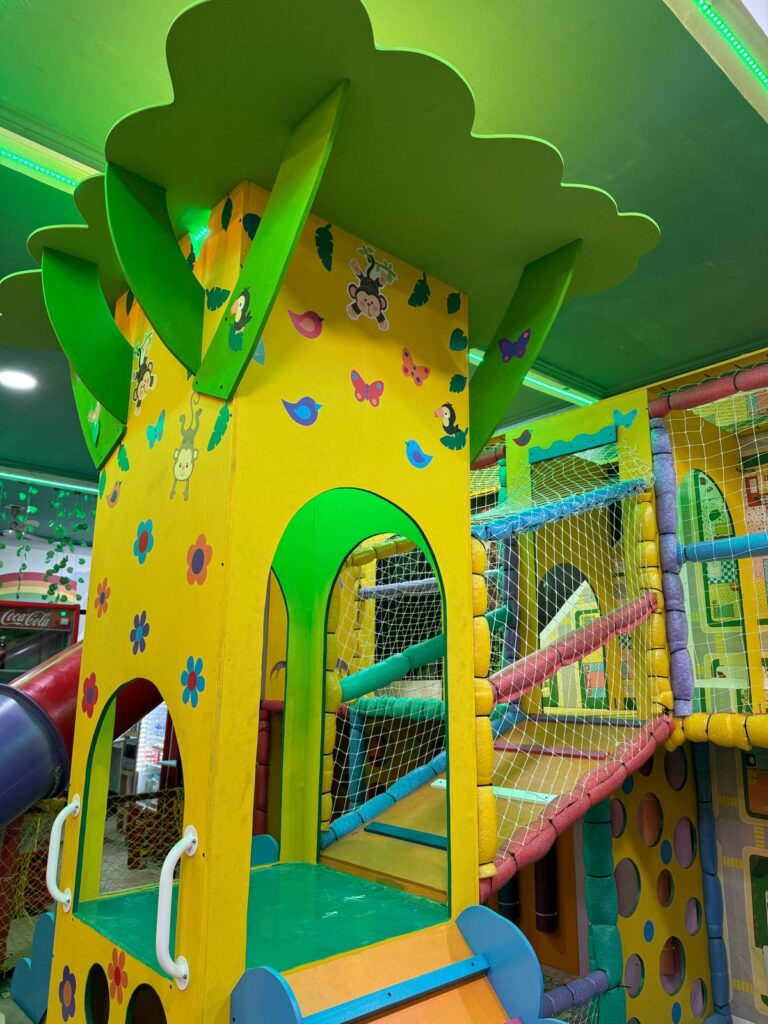 Cafetino kids en Wilde: diversión asegurada para los más chicos