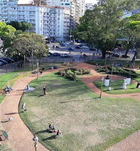 Plaza Estado Plurinacional de Bolivia: ¡diversión al aire libre en Palermo!