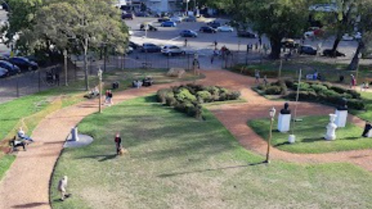 Plaza Estado Plurinacional de Bolivia: ¡diversión al aire libre en Palermo!