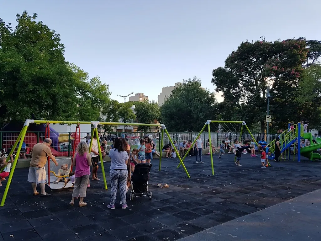 Plazas de CABA con juegos para disfrutar la tarde de otoño