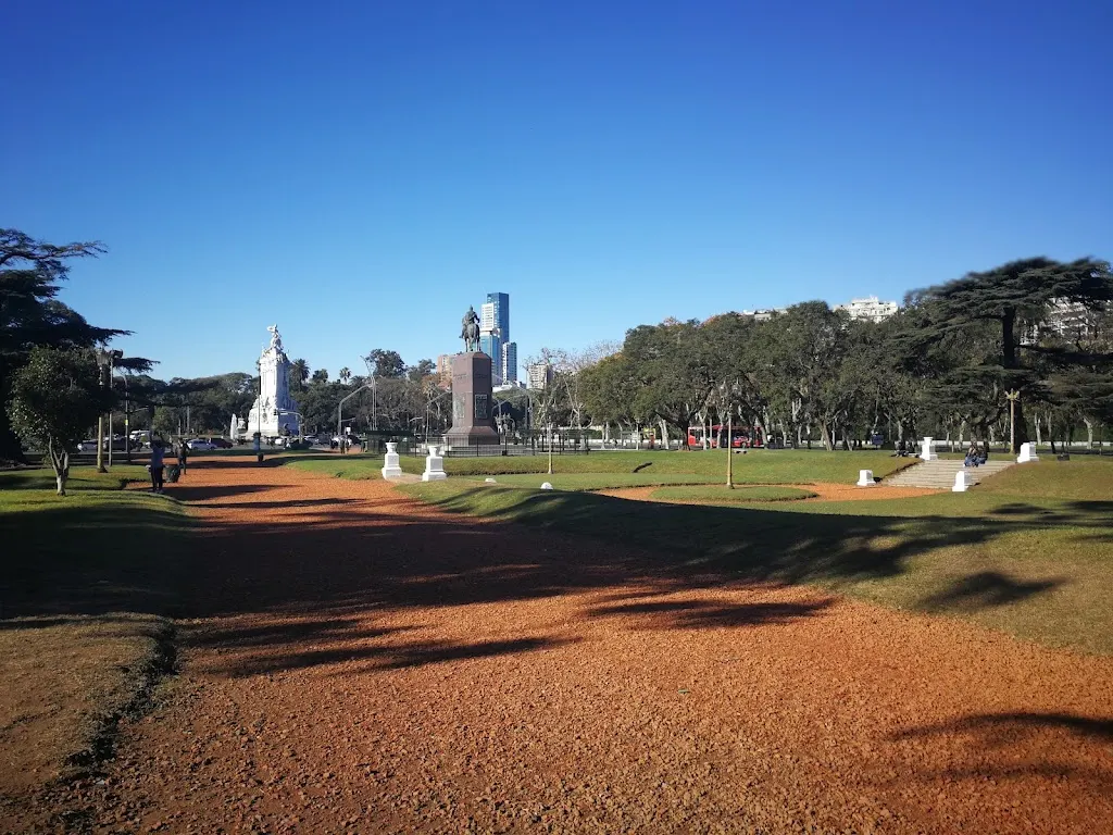Plaza Martín de Alzaga: ¡diversión gratis al aire libre en Belgrano!