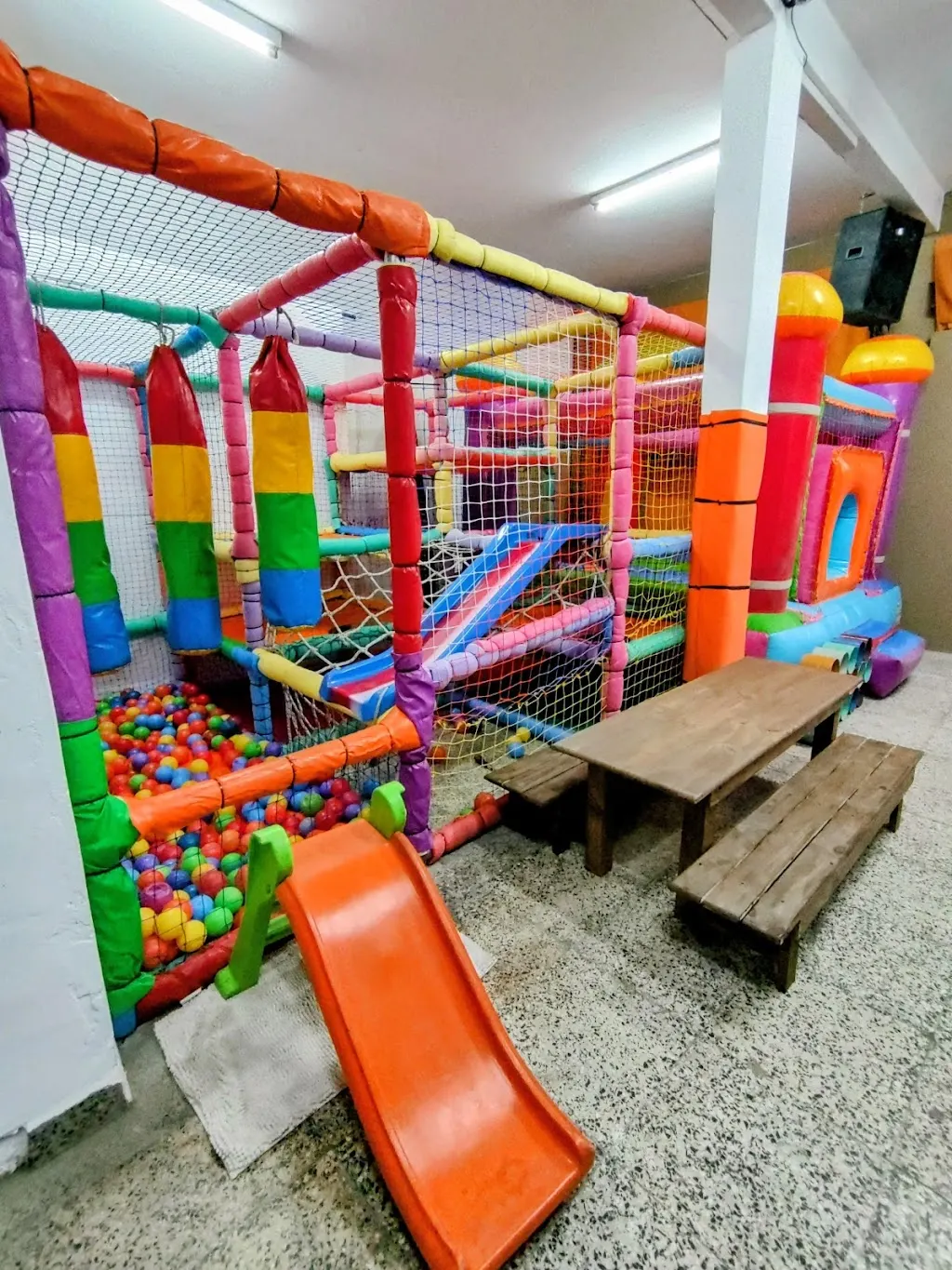 Cumpleaños en Zona Oeste: los salones que la rompen para tu fiesta