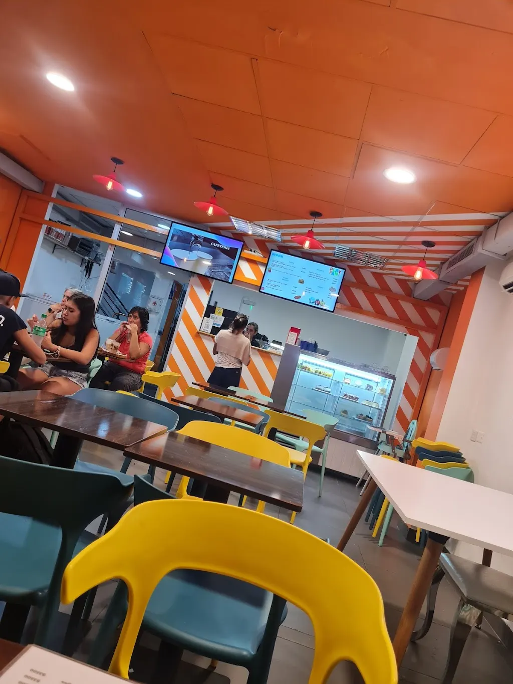 Planes para días frescos: opciones indoor y calentitas para chicos