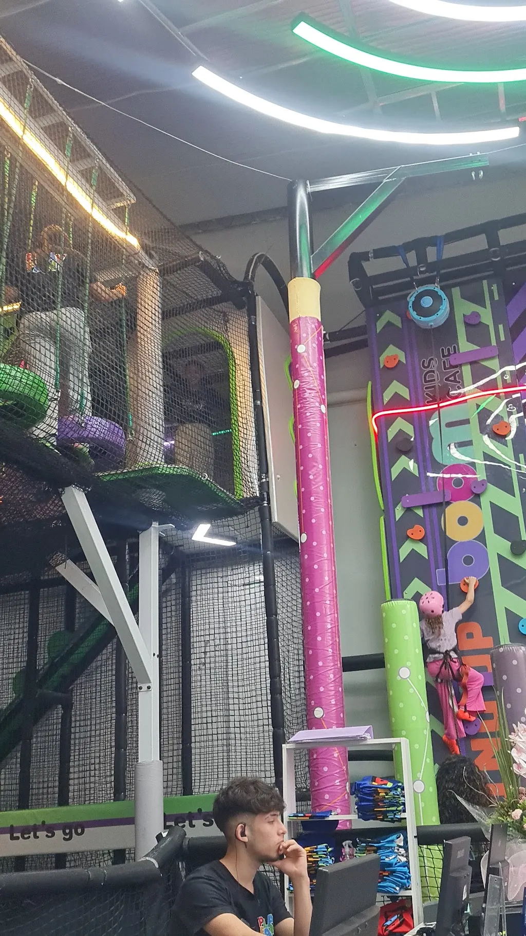 Planes para días frescos: opciones indoor y calentitas para chicos
