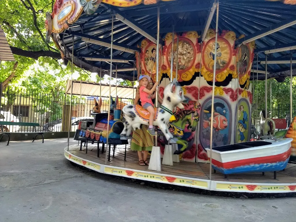 Plazas de CABA con juegos para disfrutar la tarde de otoño