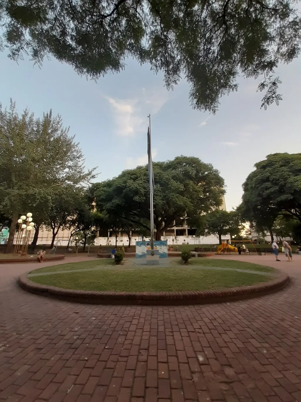 Plazas con juegos para peques en CABA y Zona Norte para disfrutar este finde