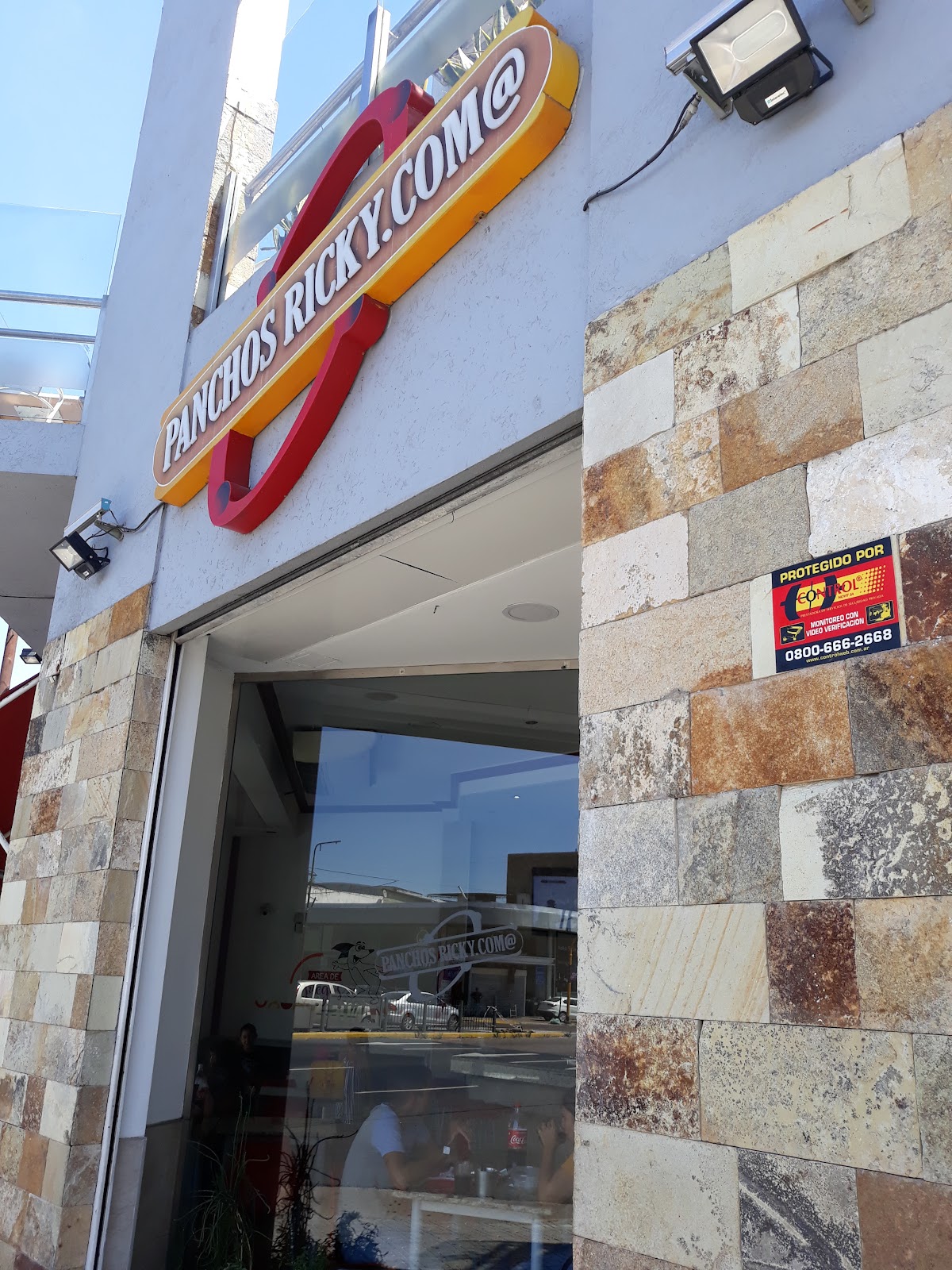 Restaurante Panchos Ricky Gerli: ¡Pinchos, juegos y familia!
