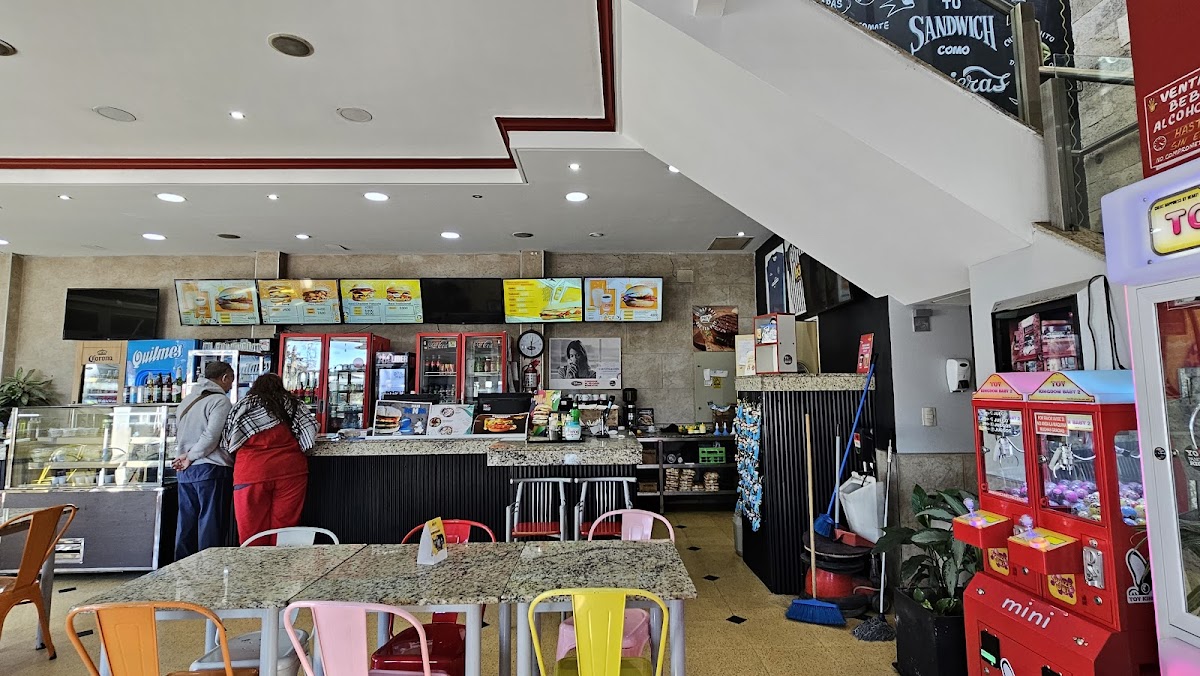 Restaurante Panchos Ricky Gerli: ¡Pinchos, juegos y familia!