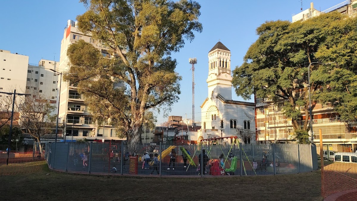 Plazas de CABA con juegos para disfrutar la tarde de otoño