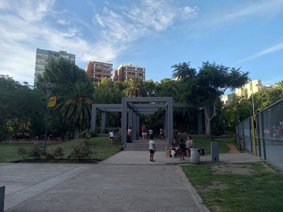 Plaza Mini Ciudad en Flores: ¡un mundo de juegos gratis para tus hijos!