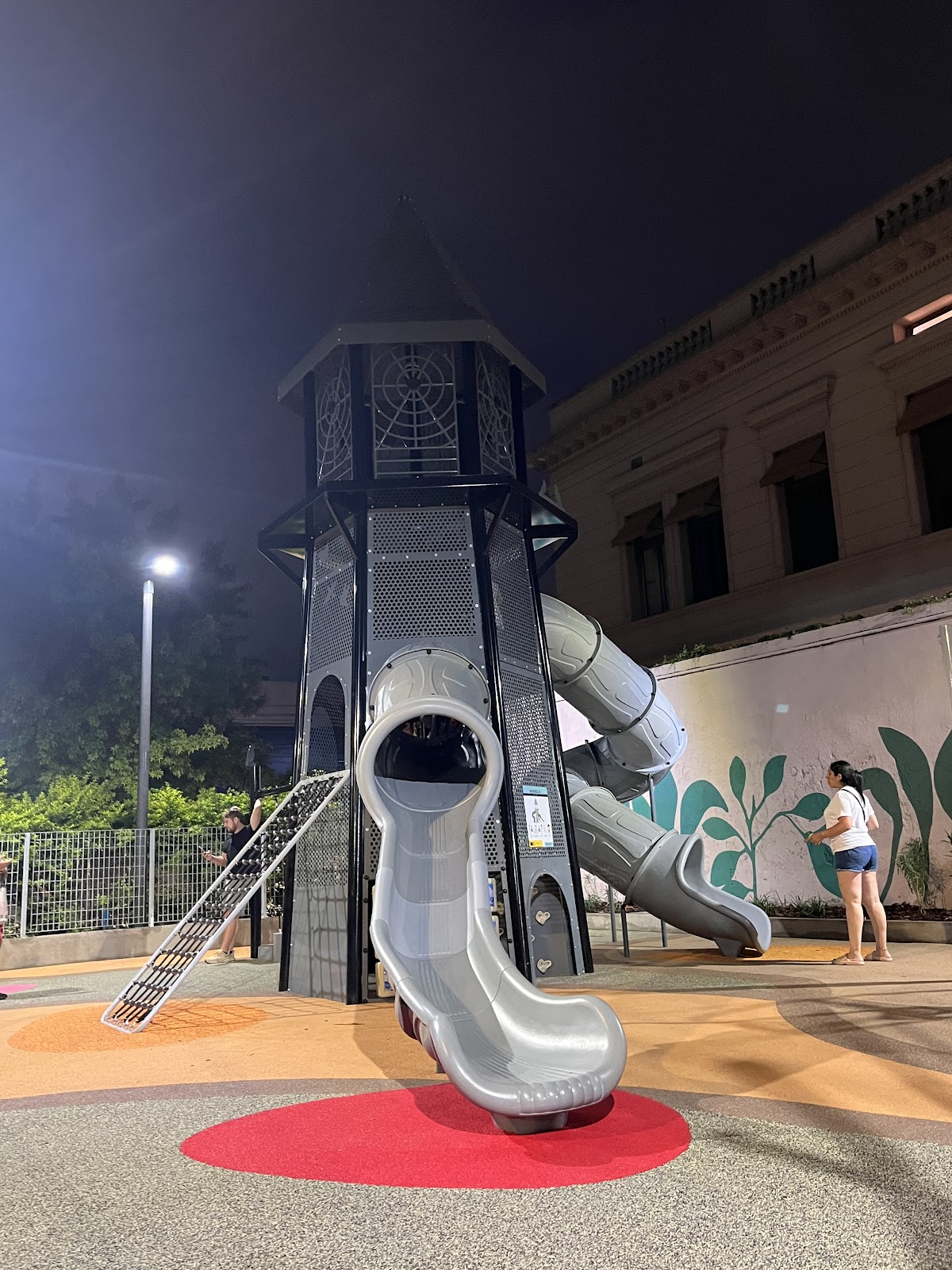 Plazas con juegos en Palermo para bebés y niños