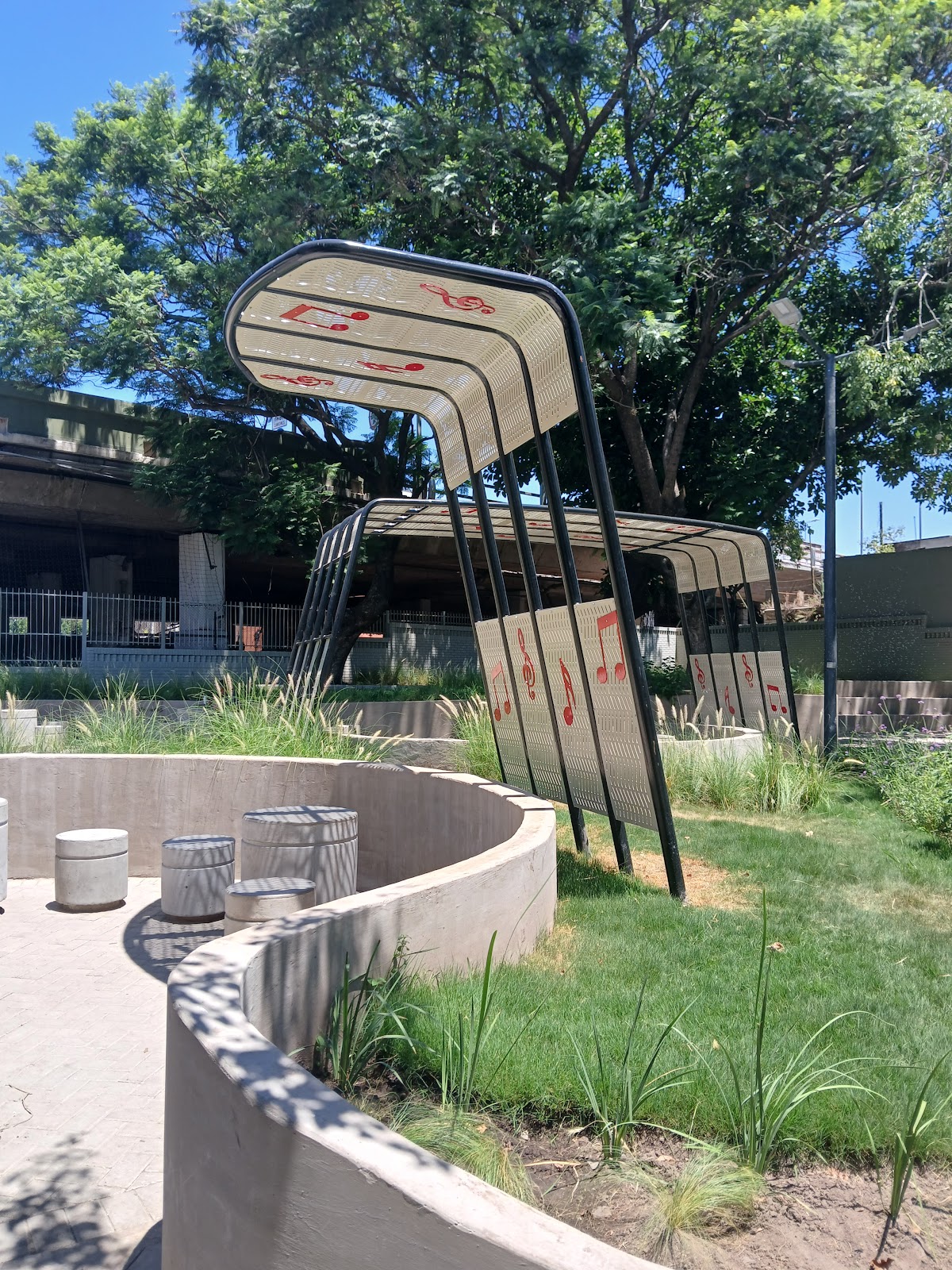 Plazas de CABA con juegos para disfrutar la tarde de otoño