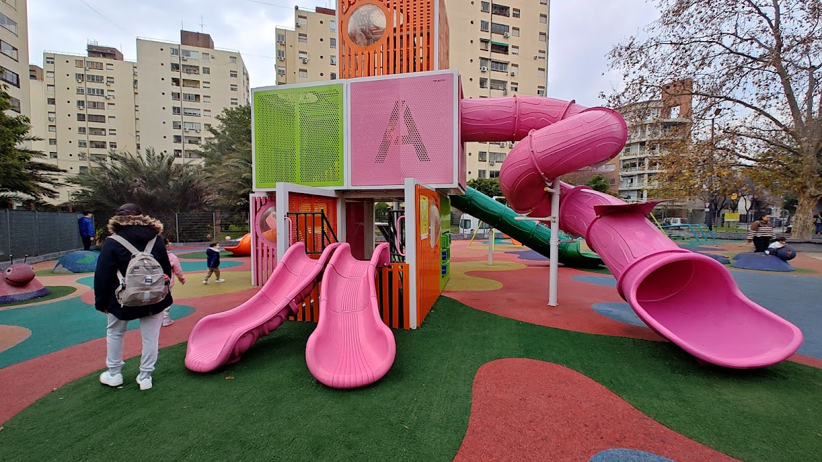 Plazas con juegos para peques en CABA y Zona Norte para disfrutar este finde