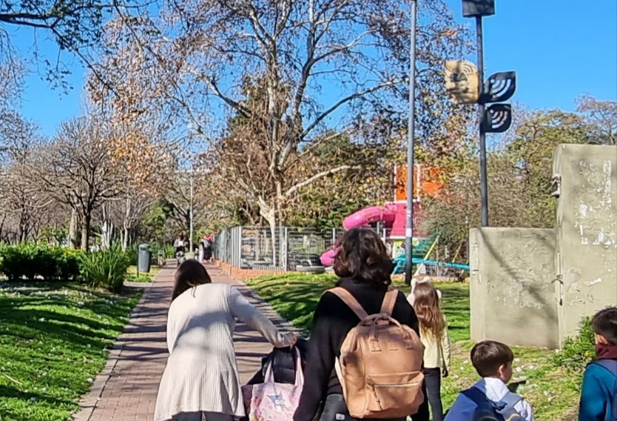 Plazas con juegos para peques en CABA y Zona Norte para disfrutar este finde