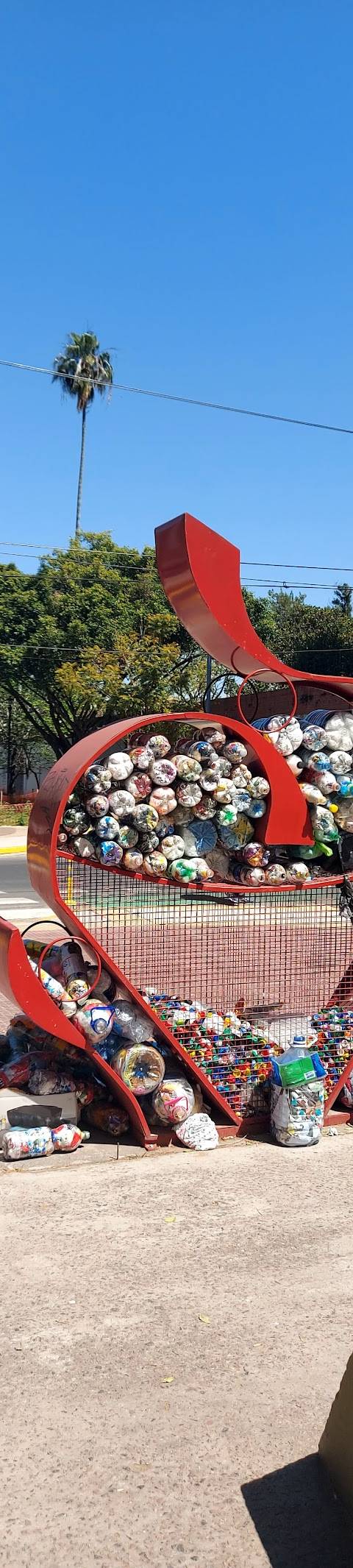 Plazoleta Mercedes San Martín de Balcarce -Juegos para niños
