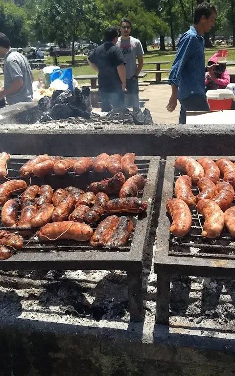 Parque Sarmiento (Ricardo Balbín 4750)
